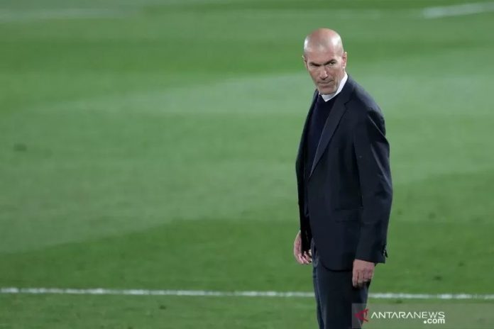 Zenedine Zidane (via antara)