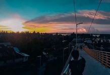 Potret Cantik Sunset di Pulau Bromo Banjarmasin, Cocok Buat Konten Foto di Instagram