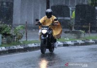 Peringatan Dini Cuaca BMKG 18 Januari 2023 di 33 Kota di Indonesia: Pagi-pagi Banjarmasin Hujan Petir