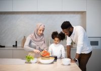 Bolehkah Beri Iming-iming Anak Agar Puasa, Berikut Penjelasan Psikolog Anak