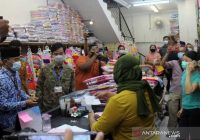 Gibran Murka Pungli Berdalih Zakat Libatkan Lurah Dipungut dari Pemilik Toko