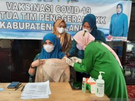 PKK Balangan Jalani Vaksinasi Covid-19, Sri Huriyati Akan Sasar Pengurus Kecamatan