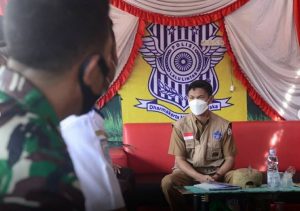 Wakil Bupati Rahmadian Noor bersama Forkopimda Barito Kuala saat melakukan pengecekan posko, Selasa 11 Mei 2021. (Prokopimda Barito Kuala)