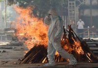 Pria Muslim ini Kremasi Jenazah Perempuan Hindu Korban COVID-19 Setelah Sepekan Tak Terurus