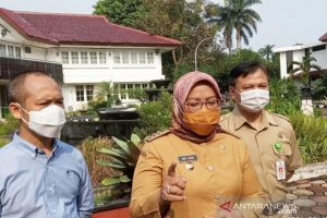 Bupati Bogor, Ade Yasin, usai melakukan inspeksi hari pertama masuk kerja, Senin 17 Mei 2021. (antara)