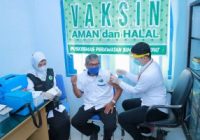 Vaksinasi Covid-19 Kepada Karyawan PDAM Bersujud Tanah Bumbu, Hafiz Minta Penerapan Prokes Jangan Kendor