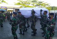 Jenazah Prajurit Yonif Para Raider  yang Meninggal di Papua Tiba di Ambon