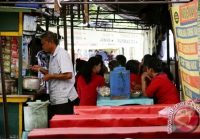 Viral, Pecel Lele Mahal di Malioboro Yogyakarta