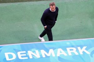 Pelatih Denmark Kasper Hjulmand saat mendampingi timnas Denmark menghadapi Finlandia dalam pertandingan pertama Grup B UEFA EURO 2020 di Parken Stadium, Copenhagen, Sabtu malam (12/6/2021). AFP/WOLFGANG RATTAY/POOL. (.)