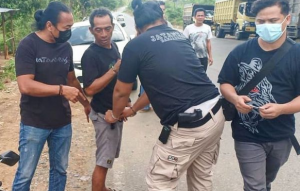 Jajaran Polres Banjarbaru melakukan razia terhadap pelaku pungli dan premanisme. (Ist. Polres Banjarbaru)