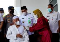 Warga Tanah Bumbu Antusias untuk divaksin, Bupati Himbau Tetap Prokes
