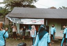 Ratusan Mahasiswa Stikes Darul Azhar Batulicin Ramai-ramai Turun ke Desa Bersujud