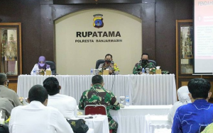 Rapat pemantapan persiapan pelaksanaan gebyak vaksinasi 1 juta dosis dipimpin Wakapolresta Banjarmasin, AKBP Sabana Atmojo, S.I.K., M.H. (Humas Polresta Banjarmasin)