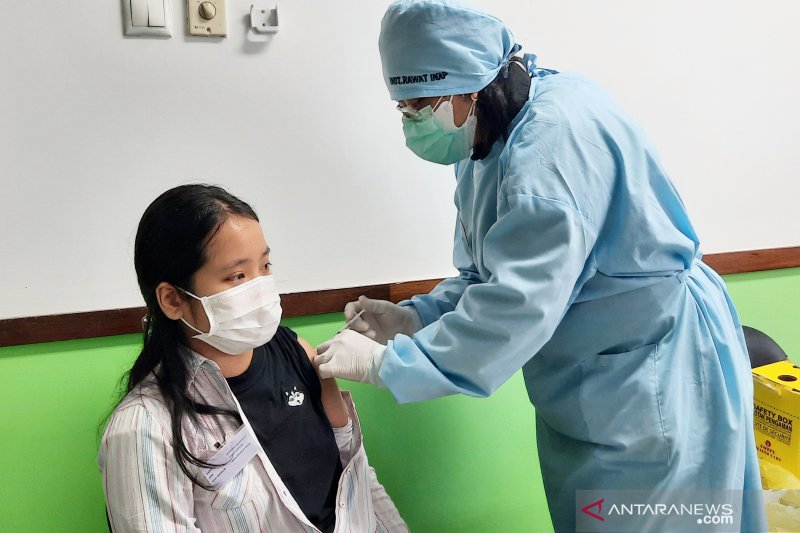 Persiapan Perkuliahan Tatap Muka, Fakultas Kedokteran Gigi ULM Gelar Vaksinasi Covid 19