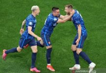 Piala Euro 2020: Slovakia Atasi Polandia 2-1 Diwarnai Kartu Merah dan Gol Bunuh Diri Kiper
