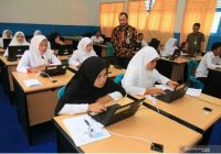 Madrasah Tak Ada di Rancangan UU Sisdiknas Kemendikbud, Nadiem Makarim Dipanggil Komisi X DPR RI
