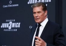 David Hasselhoff "Baywatch" Ajak Warga Jerman Bersedia Divaksin