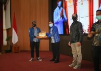 Foto Kampung Pejabat Loktabat Banjarbaru Karya Andri dan Agus Raih Penghargaan Pilihan Terbaik Terfavorit