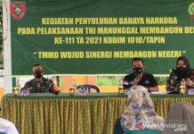 Dandim 1010/Rantau Ajak Masyarakat di Lokasi TMMD 111 Perangi Narkoba