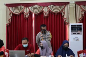 Pelaksanaan vaksin presisi oleh Polres Tabalong. (antara)
