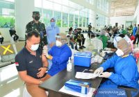Lanud Sjamsudin Noor Gelar Serbuan Vaksinasi untuk Calon Penumpang di Bandara