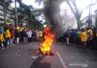Tim Pakar Percepatan Penanganan COVID-19 ULM: Gerakan Mahasiswa Jangan Bertentangan dengan Penanggulangan Pandemi