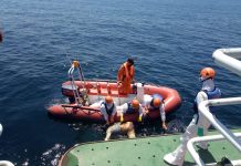 Tim SAR Banjarmasin Temukan Bangkai Kapal dan Jasad Nelayan Pontianak di Laut Natuna