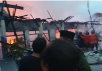 BREAKING NEWS : Pondok Pesantren Al Falah Putra Banjarbaru Terbakar