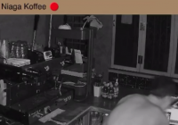 Maling Tanpa Busana Masuk ke Niaga Koffee Banjarmasin, Terekam CCTV