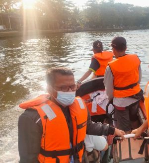 Guru SMKN 1 Kertak Hanyar Turut Cari Siswanya Tenggelam di Nol Kilometer