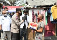Polisi Ajak Atta Halilintar Bagikan Bansos kepada Warga
