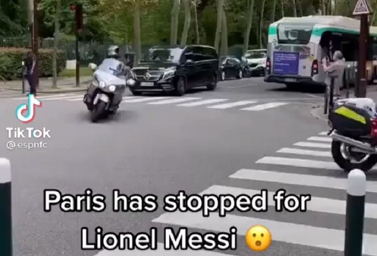 11082021_Pengawalan kedatangan Messi. (TikTok)