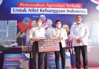Greysia dan Apriani Diberi Hadiah Bebas PBB Seumur Hidup oleh Bupati Tangerang