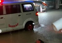 Hujan Deras Membuat Jalan di Kotabaru Tergenang dan Longsoran Kecil di Perumahan Greenland