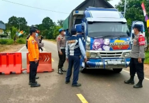Petugas Pos Sekat Delang Lamandau Aktif Lakukan Pemeriksaan