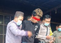 Pria Tak Dikenal Pecahkan Kaca Masjid di Gunung Raja Tanah Laut