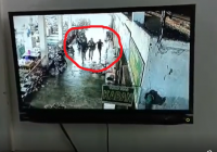 Detik-detik Aksi Kawanan Perampok Toko Emas di Medan Gunakan Senjata Laras Panjang Terekam CCTV