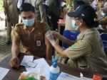 Para Guru di Tanah Bumbu Antusias Ikuti Vaksin