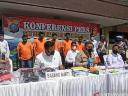 5 Tersangka Penyiram Air Keras ke Wartawan Ditangkap Polisi