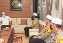 Kapolres Banjar Silaturahmi dengan Guru Wildan, Mohon Dukungan