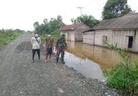 Dandim 1022/Tanah Bumbu Minta Babinsa Aktif Ingatkan Warga Waspada Banjir