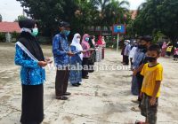 Meriahkan 10 Muharram, Para Guru di SDN 1 Landasan Ulin Timur Beri Santunan