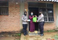 Tanah Laut Masih PPKM Level 4, Polres Gencar Bagi Sembako