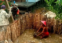 Dukung Warga di Masa PPKM, Anggota TNI Banjarmasin Selatan Bantu Bikin Kolam Budidaya Ikan