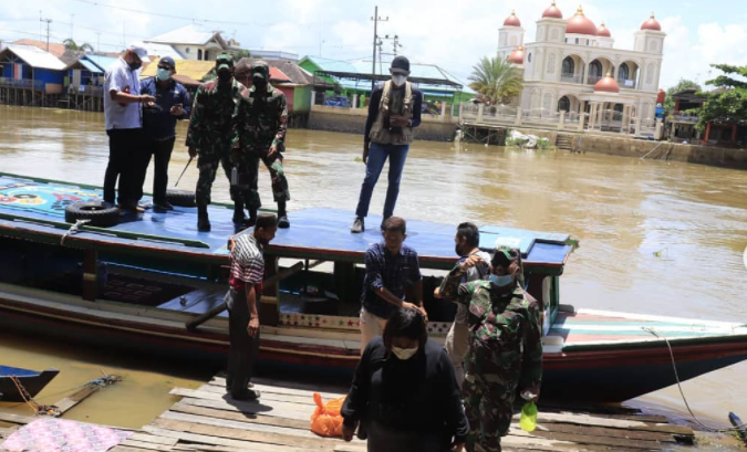 DLH Kalsel Gandeng TNI Susur Sungai Martapura dari Banjarmasin ke Kabupaten Banjar