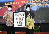 Safrizal Resmi Serahkan Jabatan Gubernur ke Paman Birin