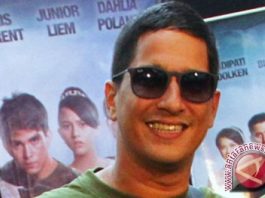 TNI AL Evakuasi Kapal Layar Terombang Ambing di Perairan Selat Bangka, Ditumpangi Aktor Bucek Depp, Bucek Unggah Pesan ini di Instagram