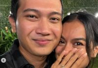 Bahagianya Eva Celia Dilamar Sang Kekasih Demas Narawangsa, Sophia Latjuba Unggah Pesan Haru