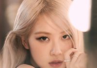 Istri Justin Bieber Diduga Gosipkan Rose BLACKPINK di Met Gala 2021