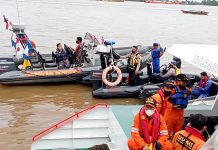 Danlanal Pastikan Proses Evakuasi Truk Tercebur ke Sungai Barito dan Pencarian Korban Agar Tak Ganggu  Alur Pelayaran